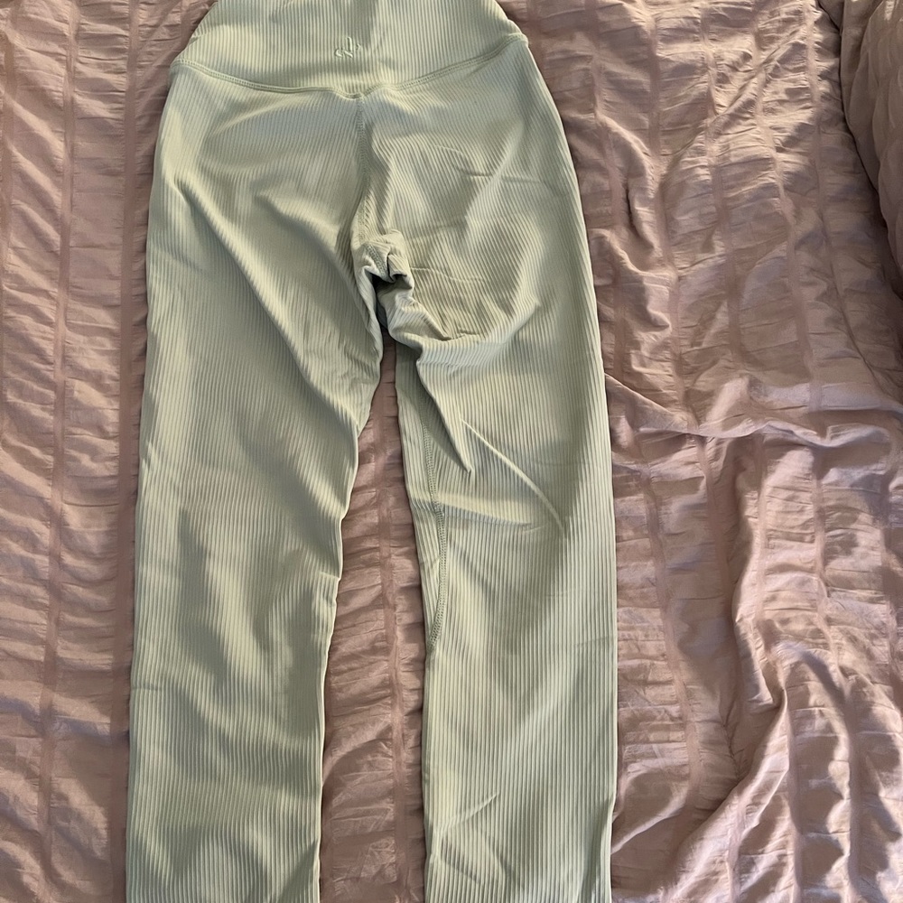 Crop Shop Ribbed Set - Picture 5 of 5